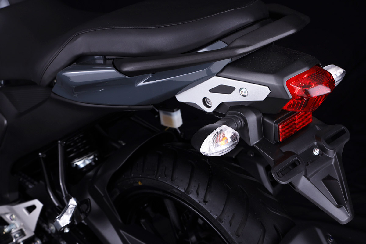 yamaha_fzv3_20206_4