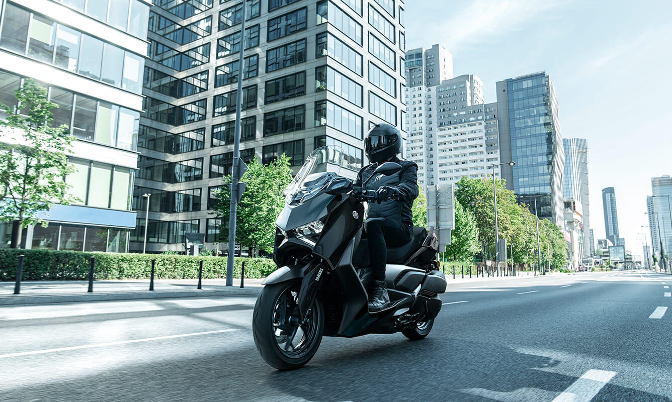 yamaha_xmax_2025_1